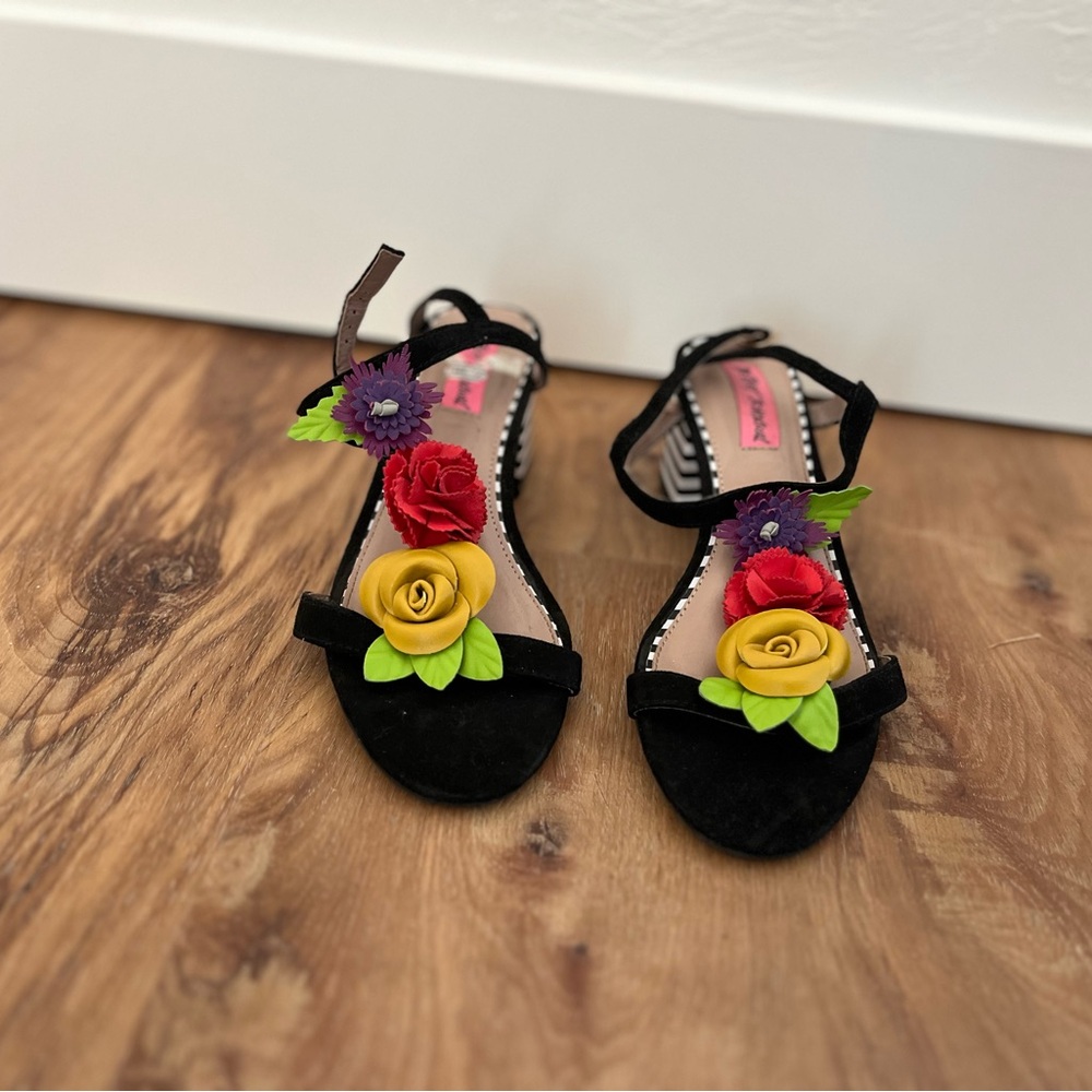 Betsey Johnson Black Sandals with Floral Accents